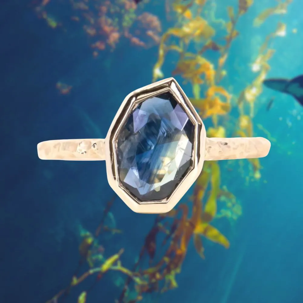 1.16ct Geo Slice Blue Sapphire Evergreen Low Profile Bezel Solitaire Ring in 14k Yellow Gold