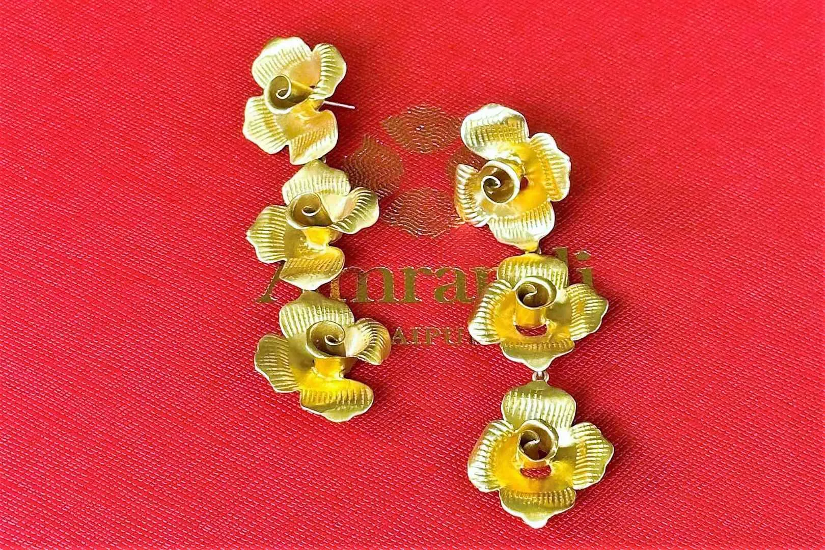 20D833 Gold Plated Rose Drop Earrings