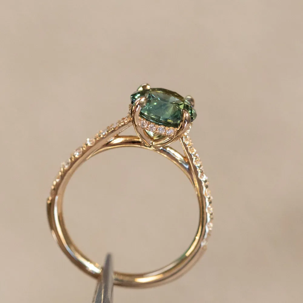 2.54ct Round Teal Sapphire Hidden Halo Solitaire with French Set Diamonds in 18k Yellow Gold