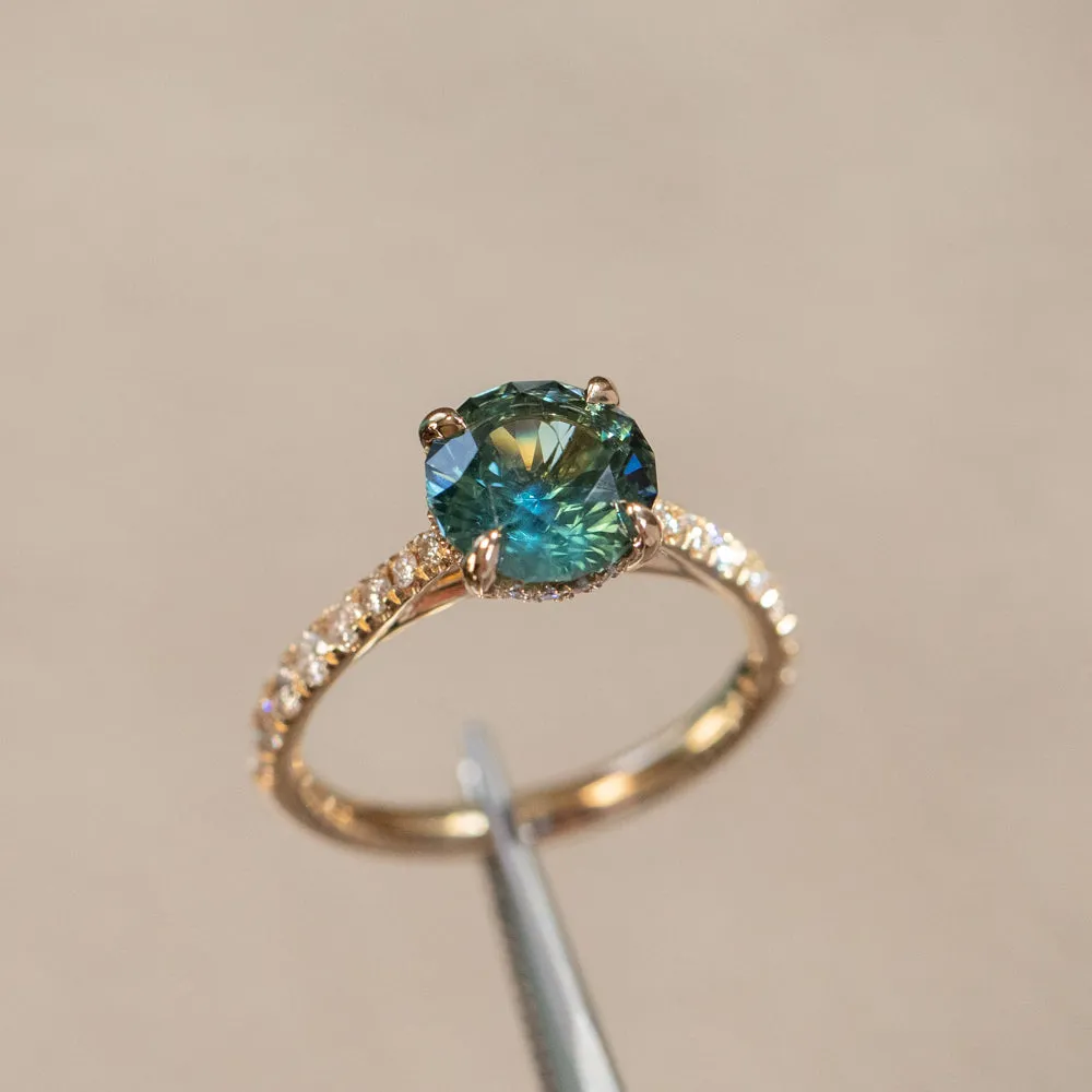 2.54ct Round Teal Sapphire Hidden Halo Solitaire with French Set Diamonds in 18k Yellow Gold