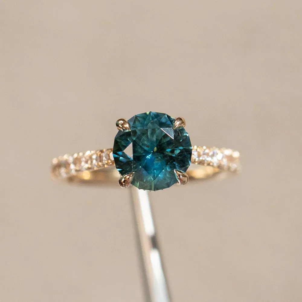 2.54ct Round Teal Sapphire Hidden Halo Solitaire with French Set Diamonds in 18k Yellow Gold