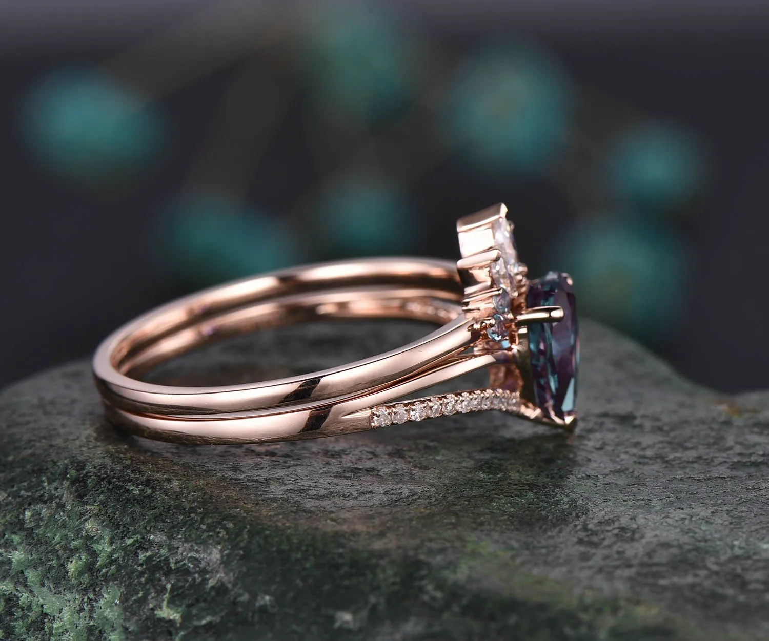 2pcs 6x8mm pear Alexandrite wedding bridal set unique vintage alexandrite engagement ring set rose gold marquise crown moissnaite ring band