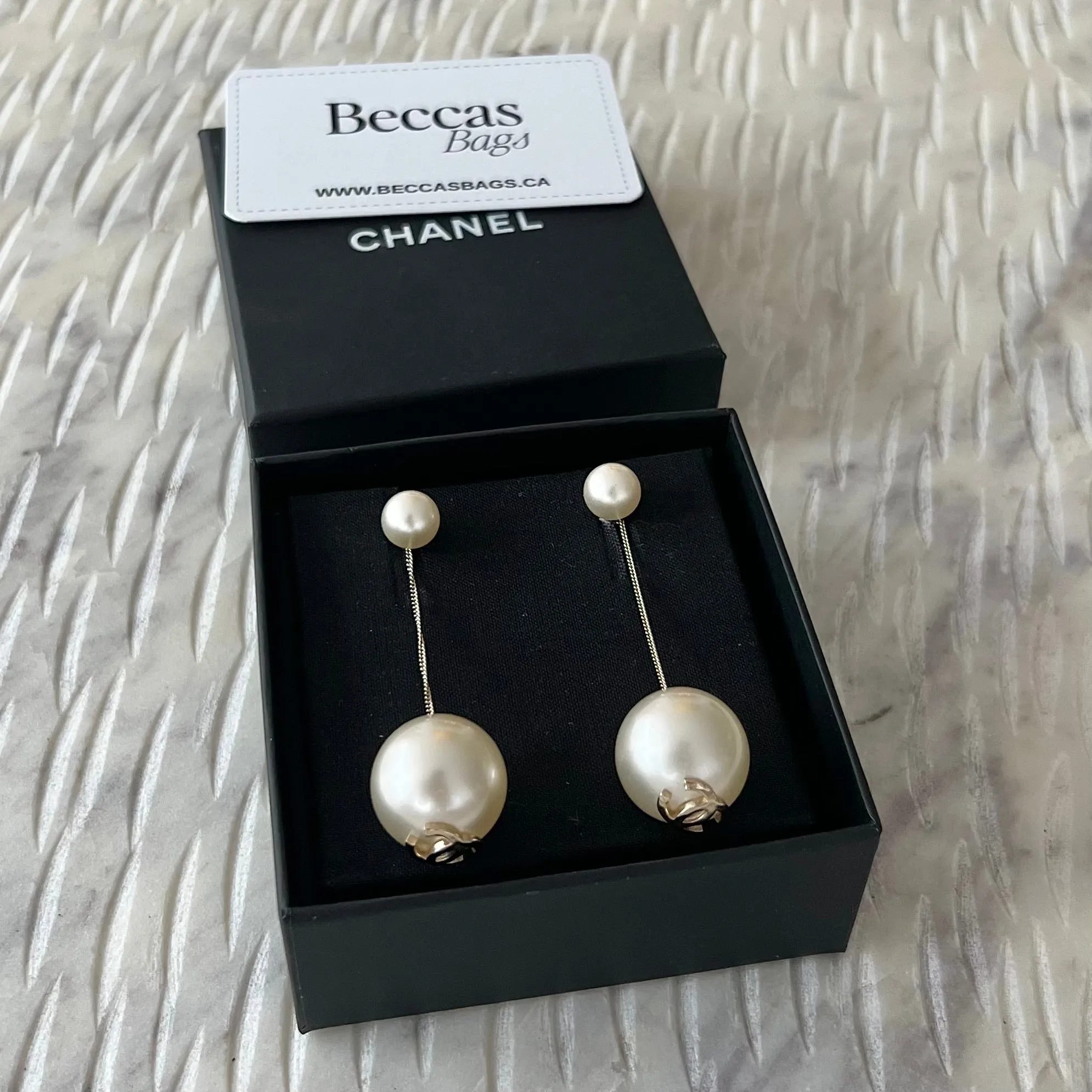 CHANEL Pearl CC Chain Drop Earrings Gold