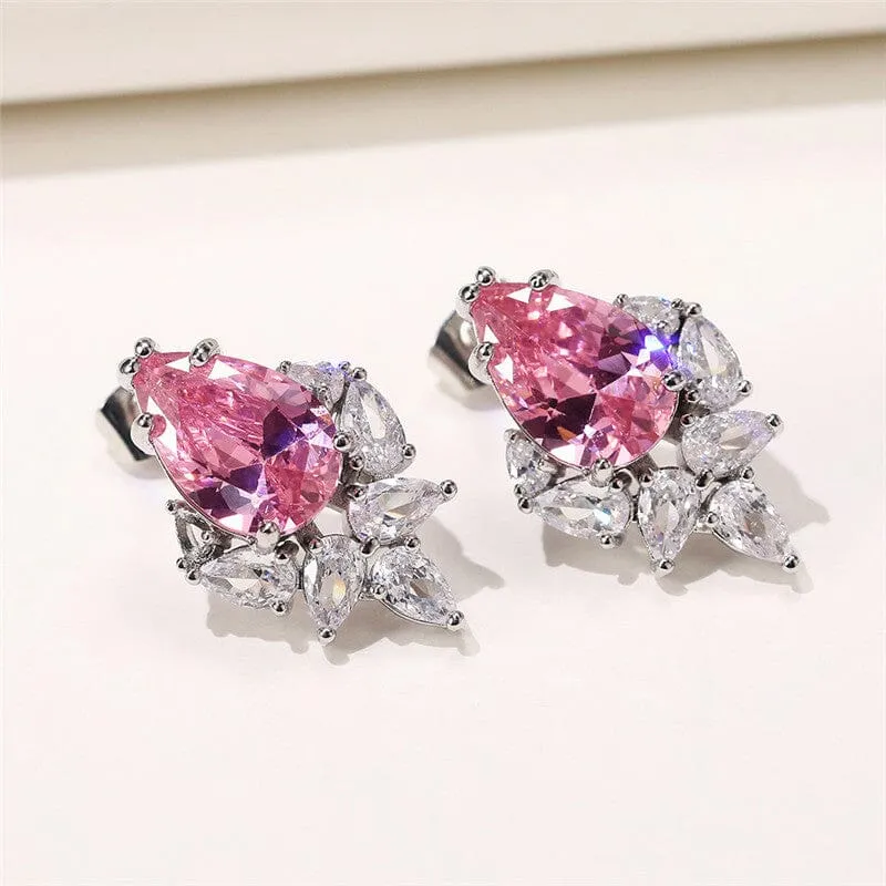 Charming Luxury Emerald Stud Earrings