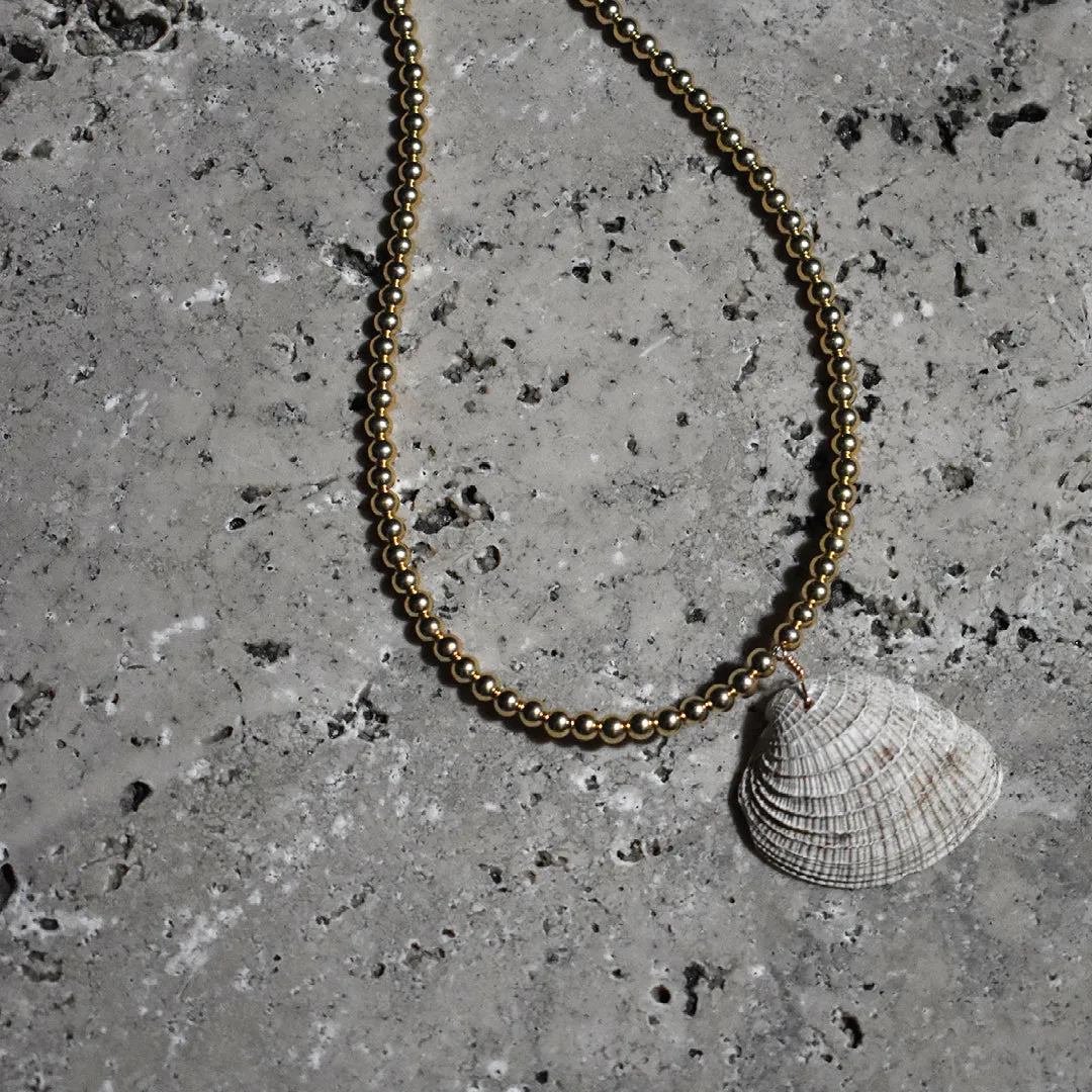 COQUILLE NECKLACE