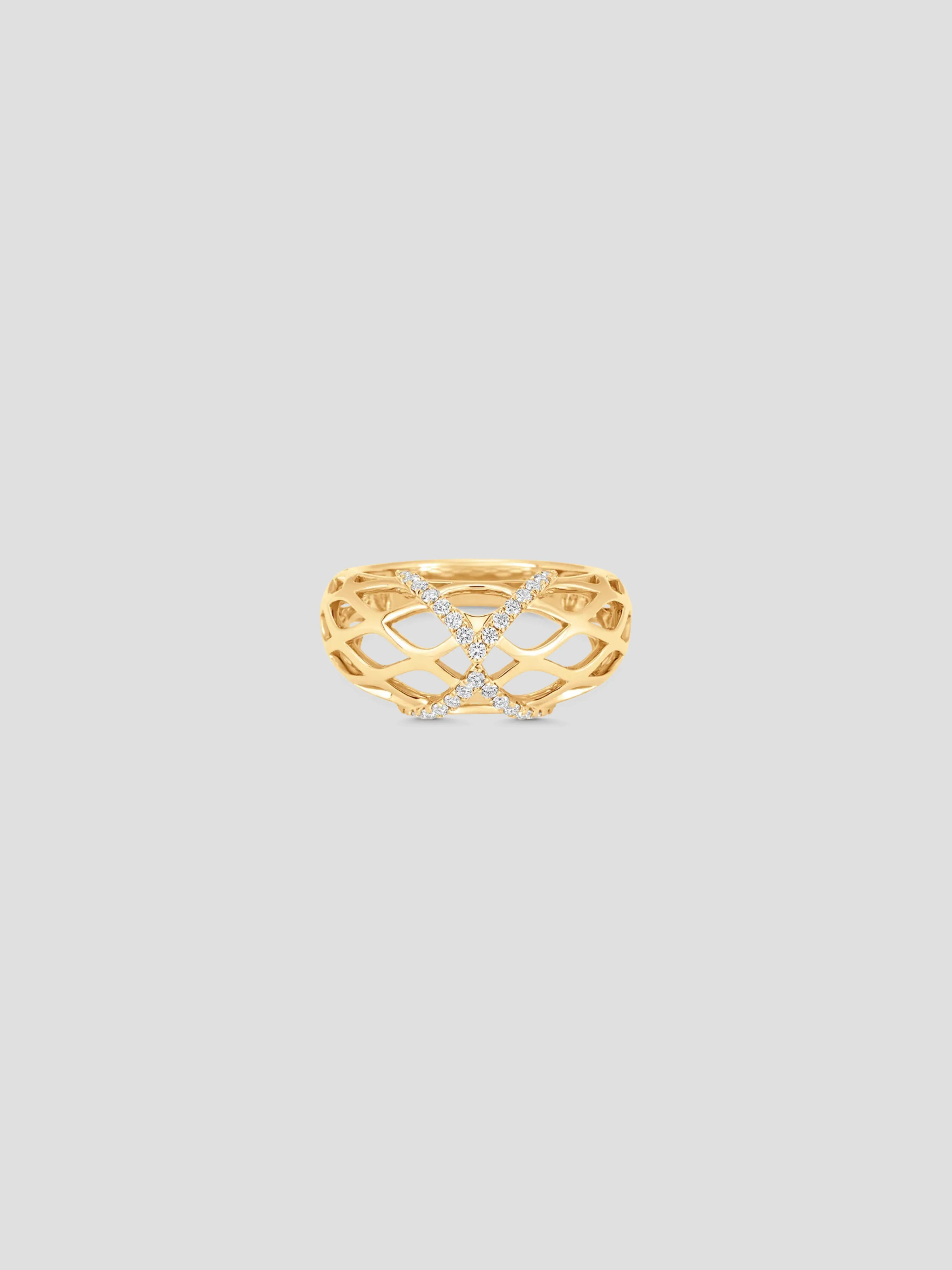 Dentelle Yellow Gold White Diamond Wave Ring