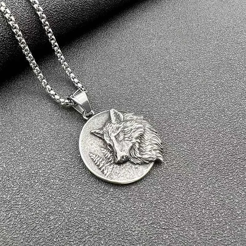 Hip Hop Vintage Titanium Steel Viking Wolf Head Pendant