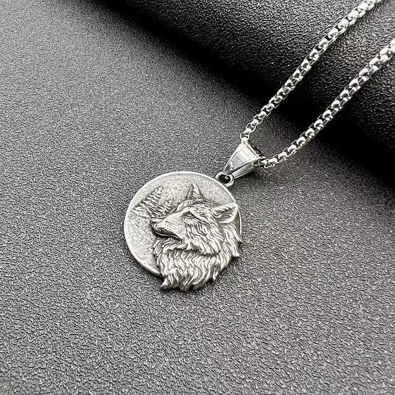 Hip Hop Vintage Titanium Steel Viking Wolf Head Pendant