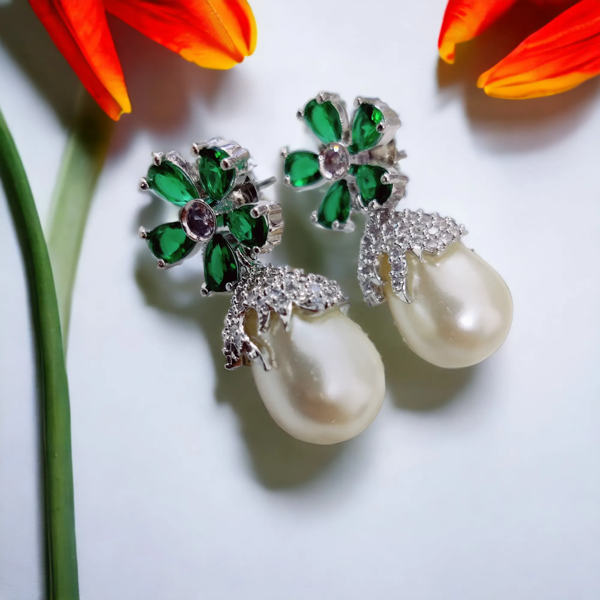 Mystic Garden Earrings in Rhodium Green-White