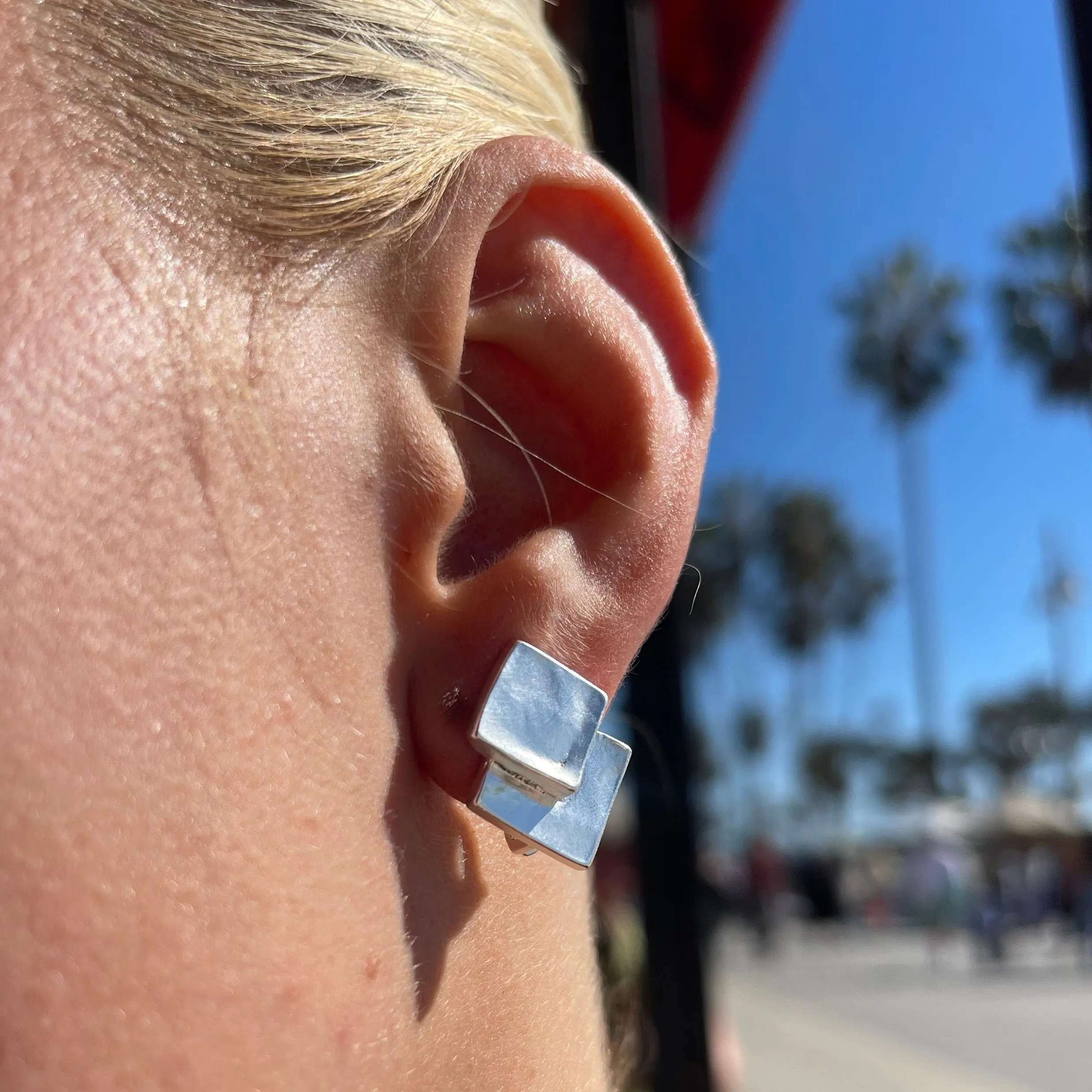 Overlap square clip-on Earrings