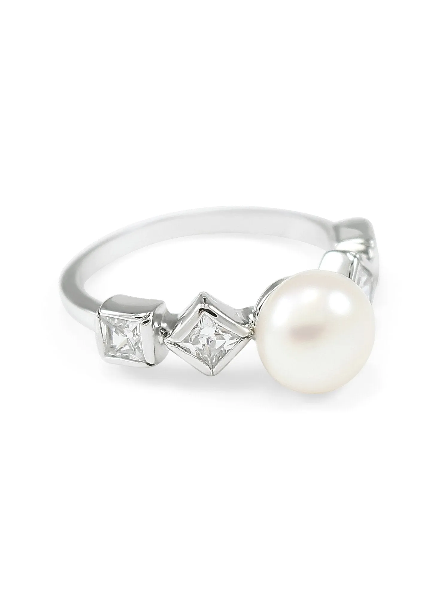 Pearl Chic Ring