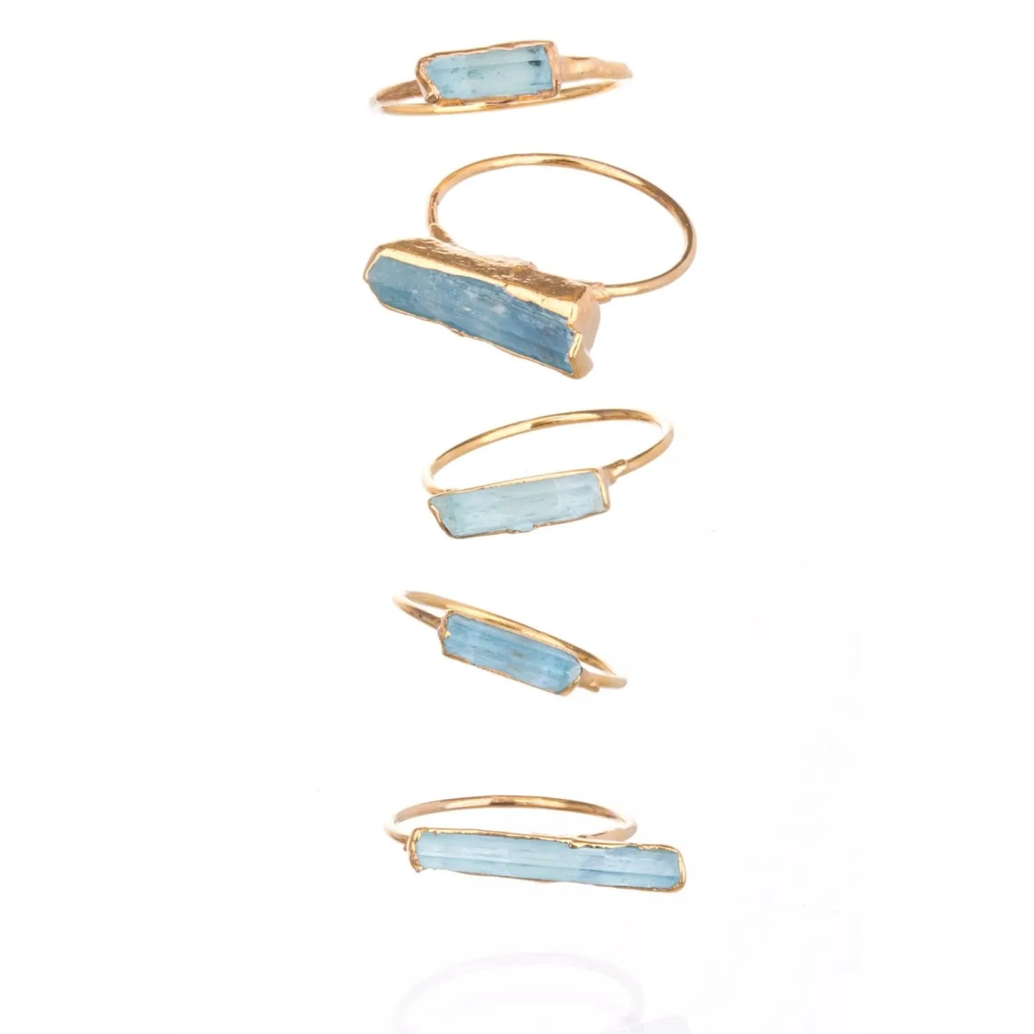 Exquisite Raw Aquamarine Bar Ring in Elegant Rose Gold