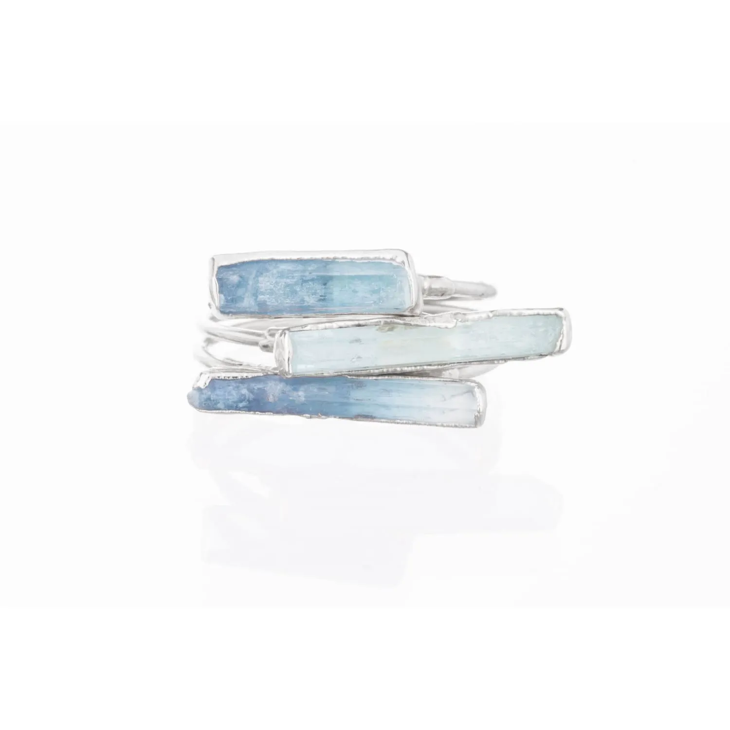 Exquisite Raw Aquamarine Bar Ring in Elegant Rose Gold