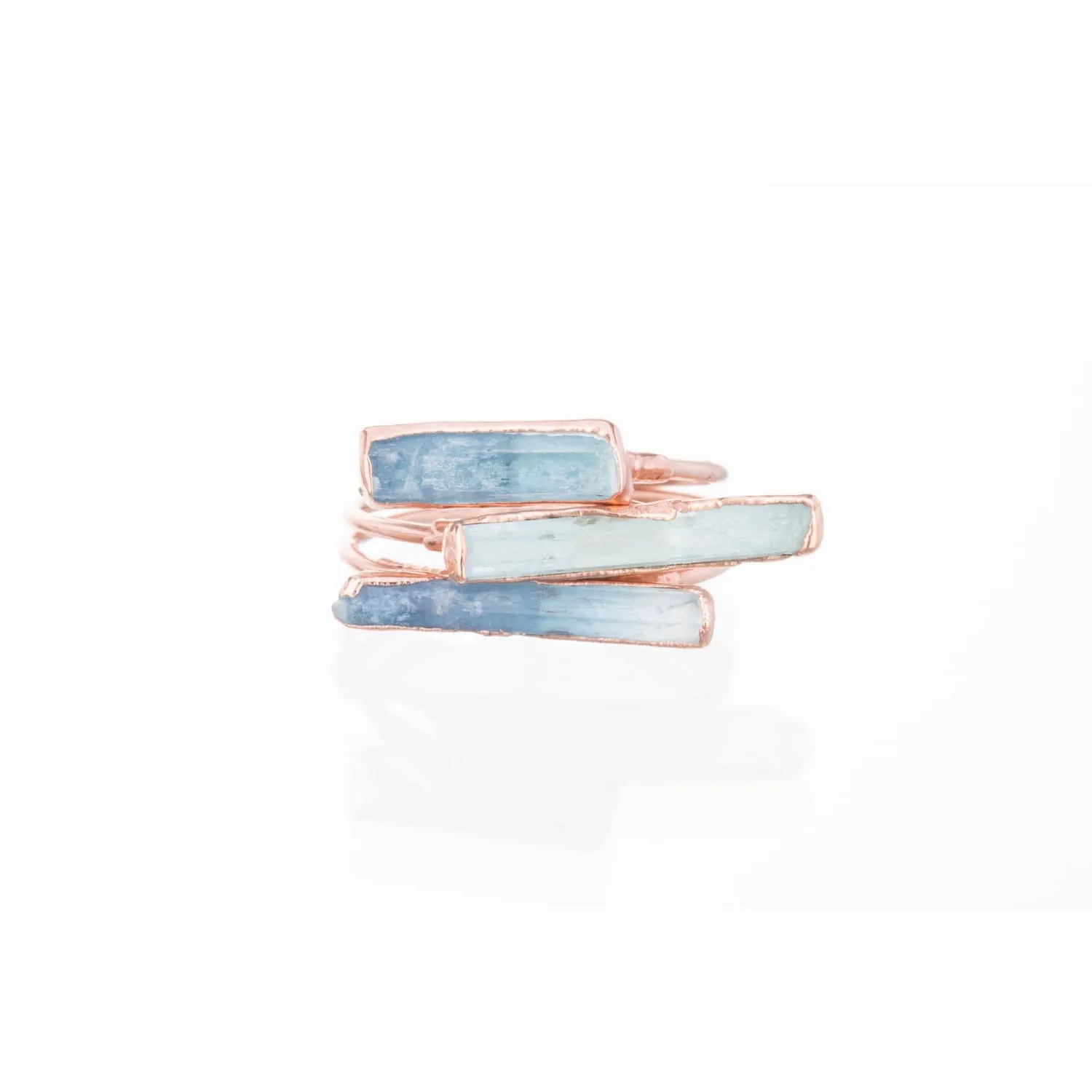 Exquisite Raw Aquamarine Bar Ring in Elegant Rose Gold