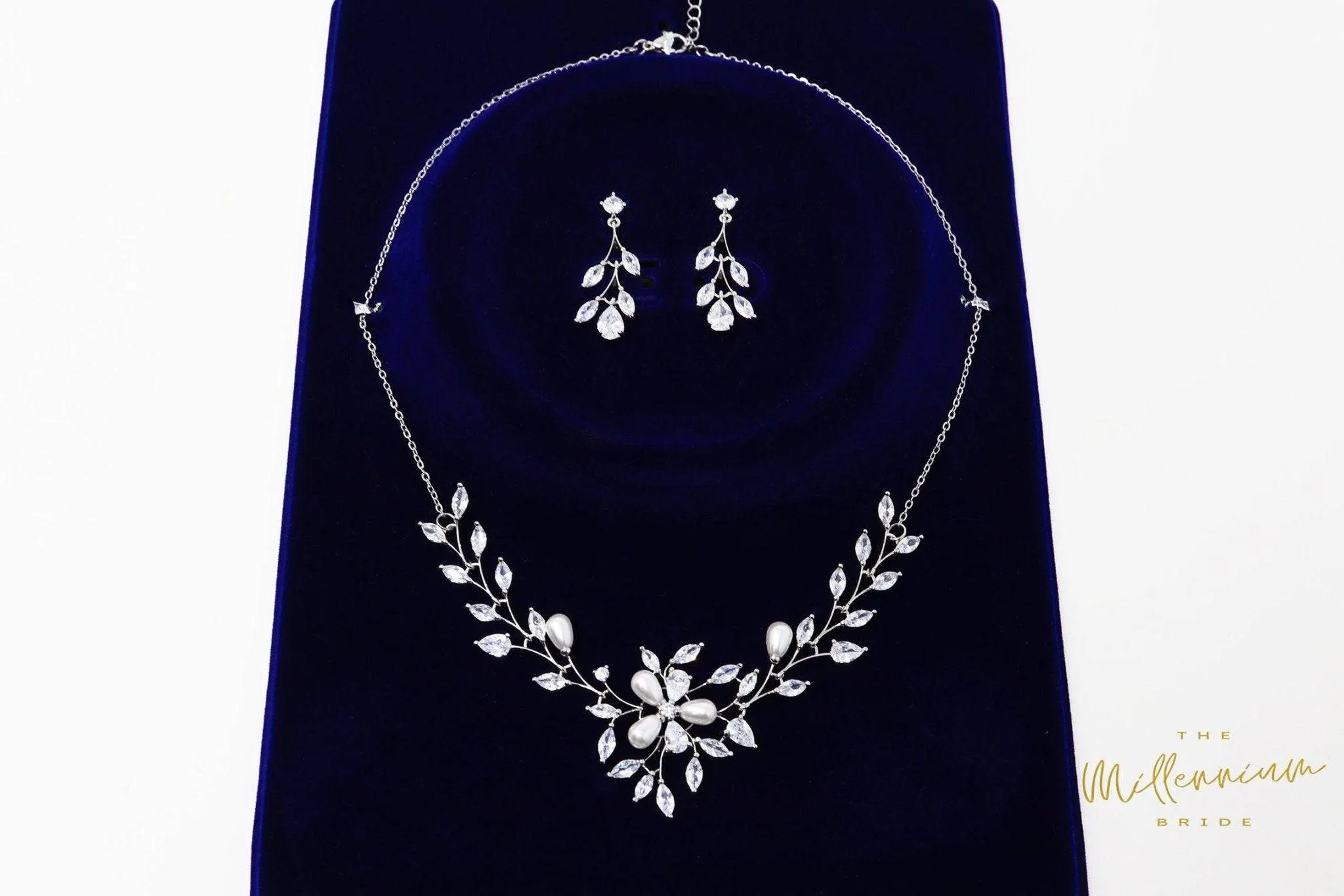 Swarovski Crystal Pearl Floral Vine Leaves , Bridal Jewelry, Bridal Earrings And Necklace, Statement Earrings Cz Necklace Set.