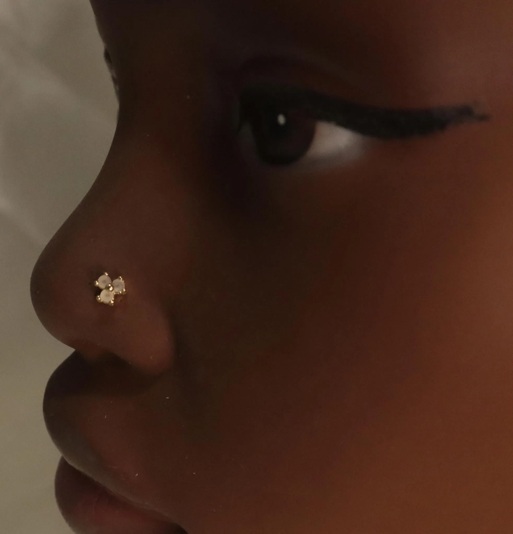 Triangle Three Gem Nose Stud Piercing