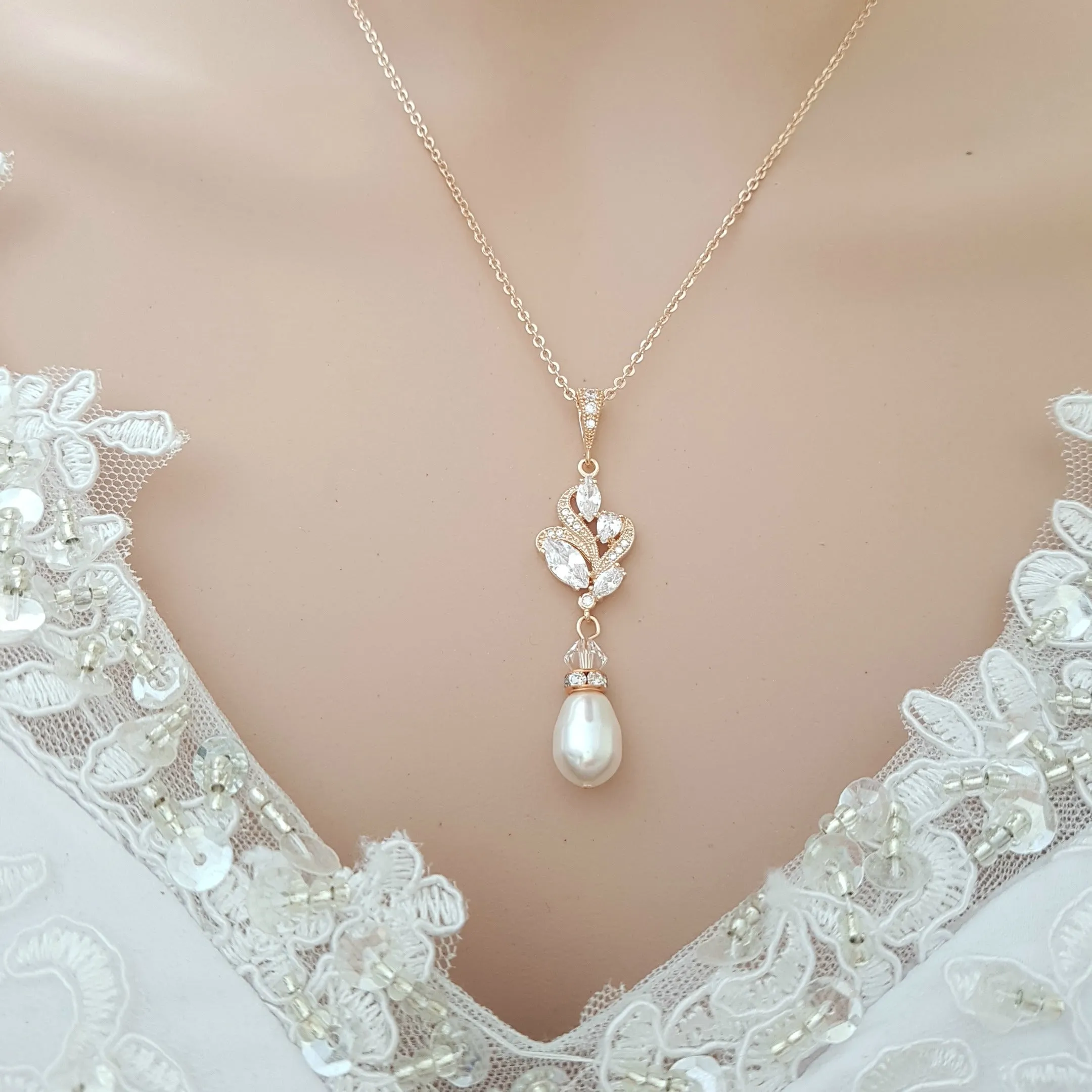 Vintage Style Pearl Jewelry Set for Brides in Rose Gold-Wavy