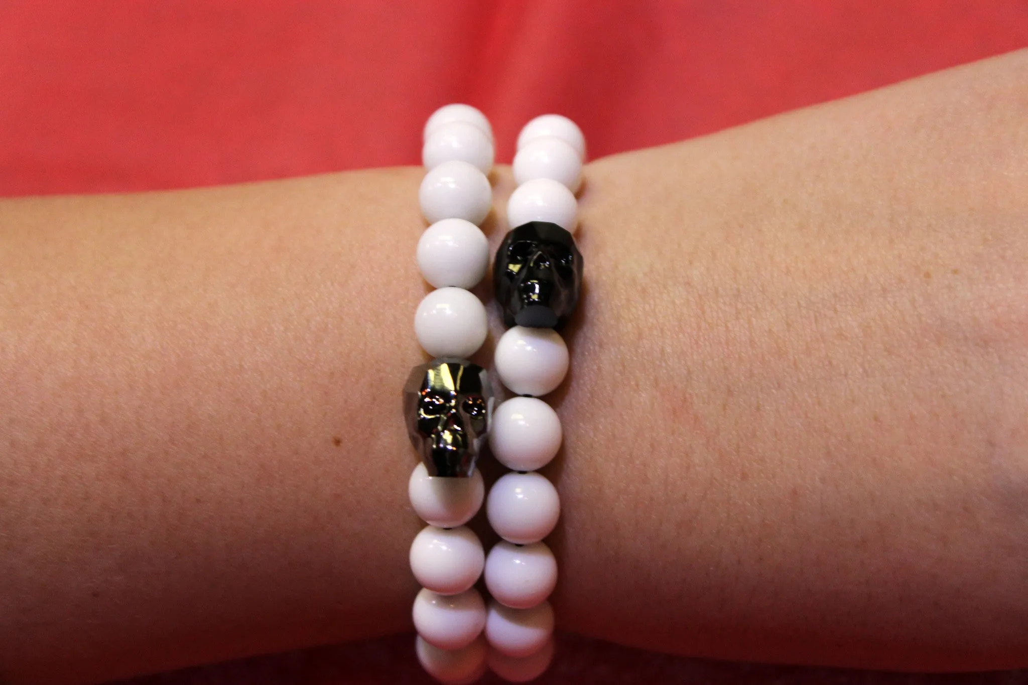 White Agate Bead Bracelet with Swarovski Crystal Skulls- UDINC0440